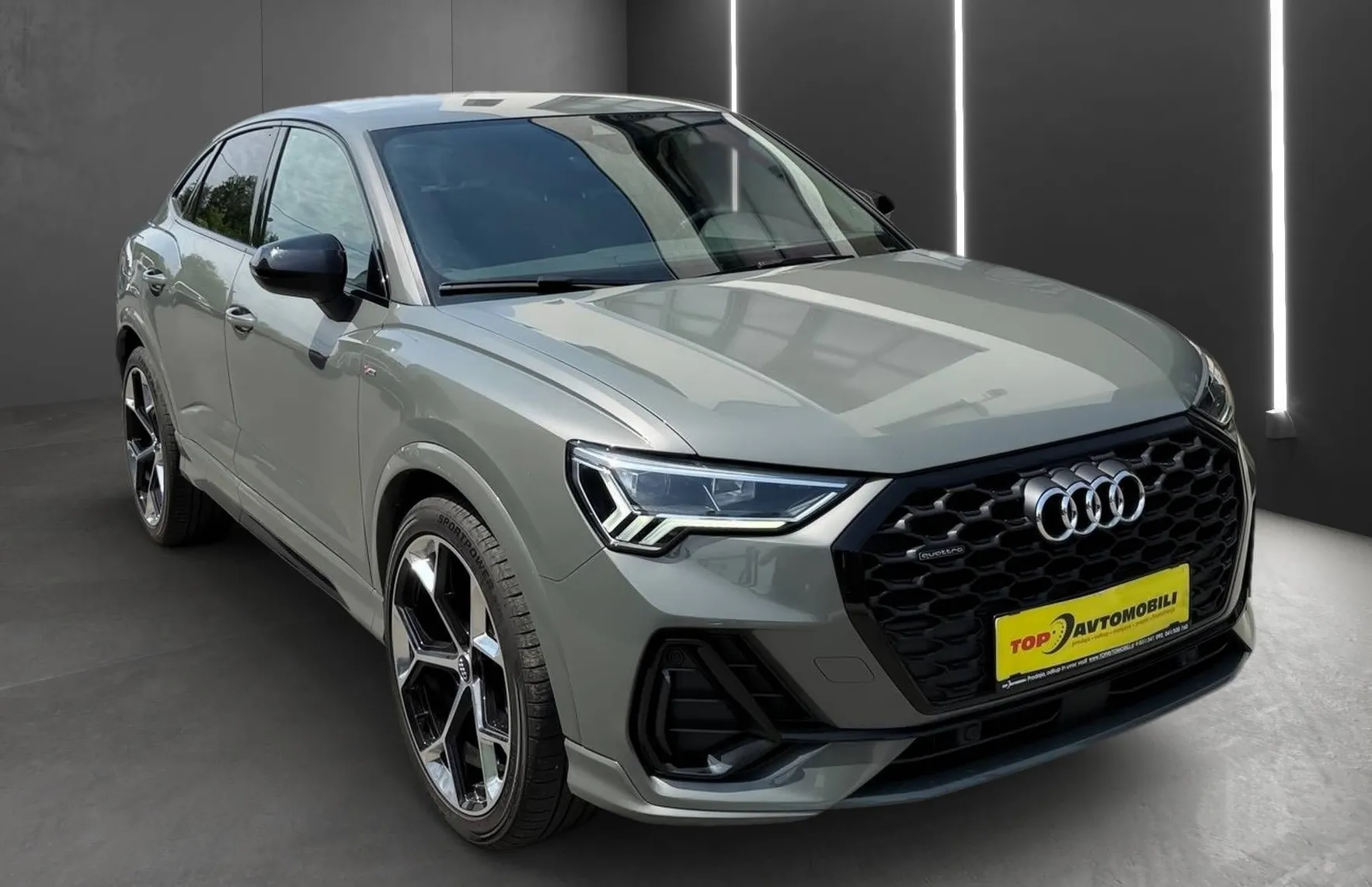 Zunanja slika - Audi Q3 - Sportback 40 TDI quattro S tronic  S Line 20 COL USNJE RAD - 9