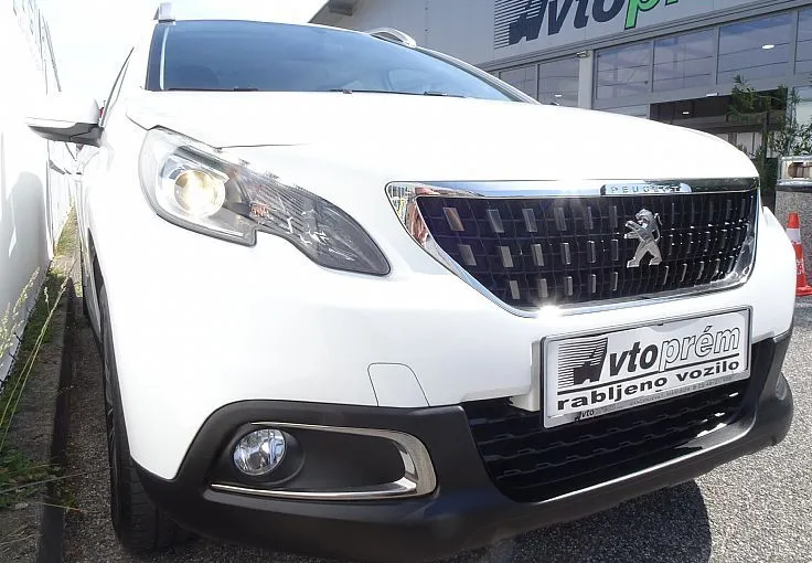 Zunanja slika - Peugeot 2008 - 1.2 - VELIKI SERVIS - 1. LASTNIK - FINANCIRANJE - 2