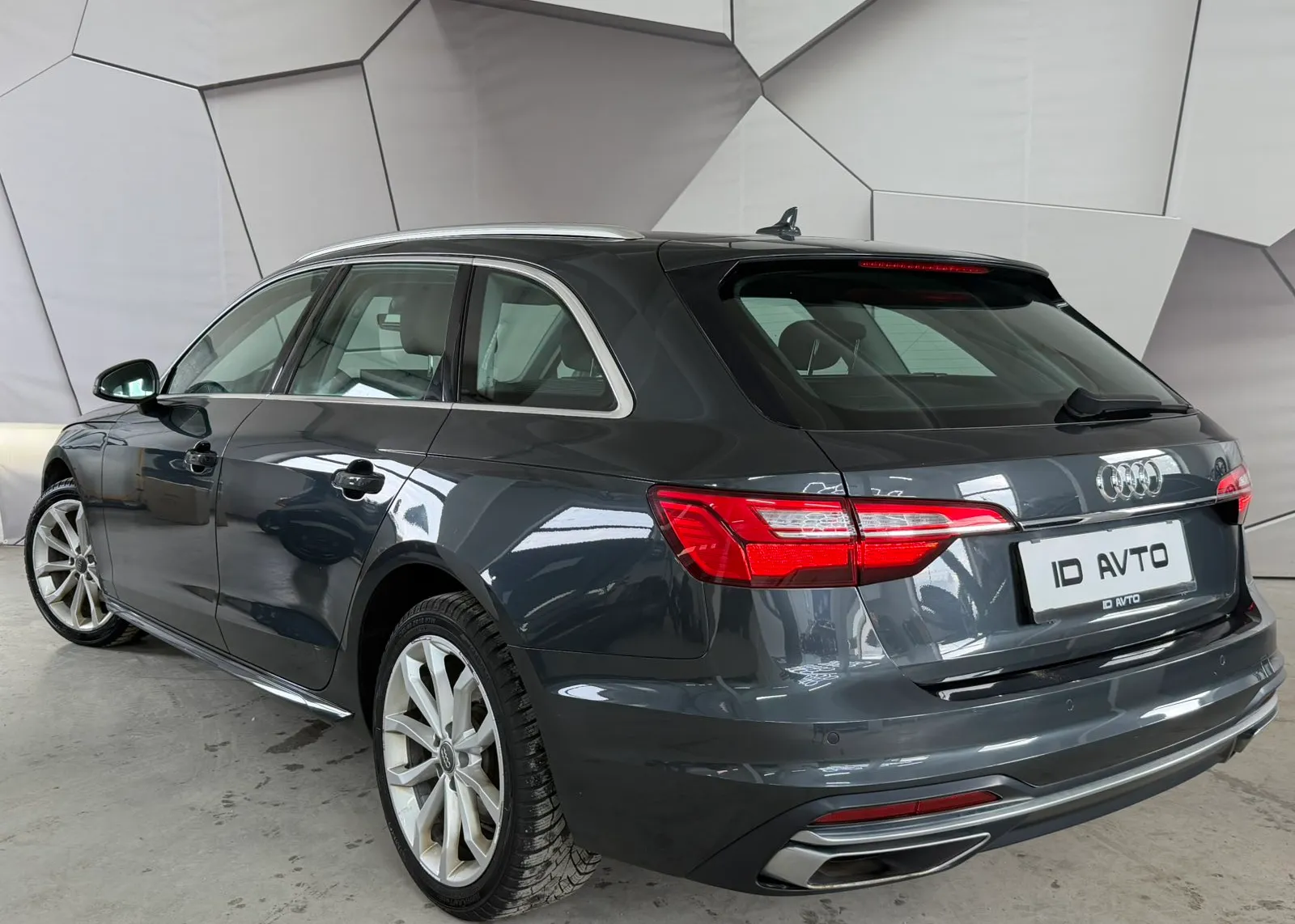 Zunanja slika - Audi A4 - Avant 30 AUT. - 9