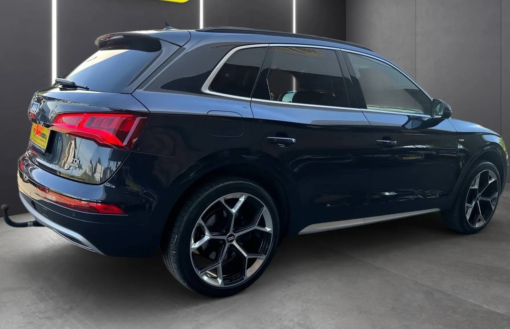 Zunanja slika - Audi Q5 - 40 TDI QUATTRO S-LINE MATRIX VIRTUAL NAVI TEMP P - 9