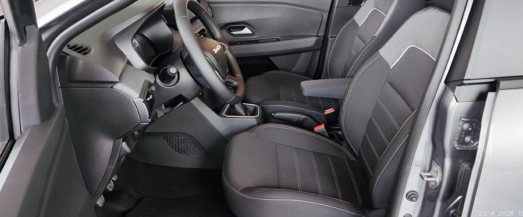 Zunanja slika - Dacia Sandero - 1.0 TCe 110 Stepway Expression - 8