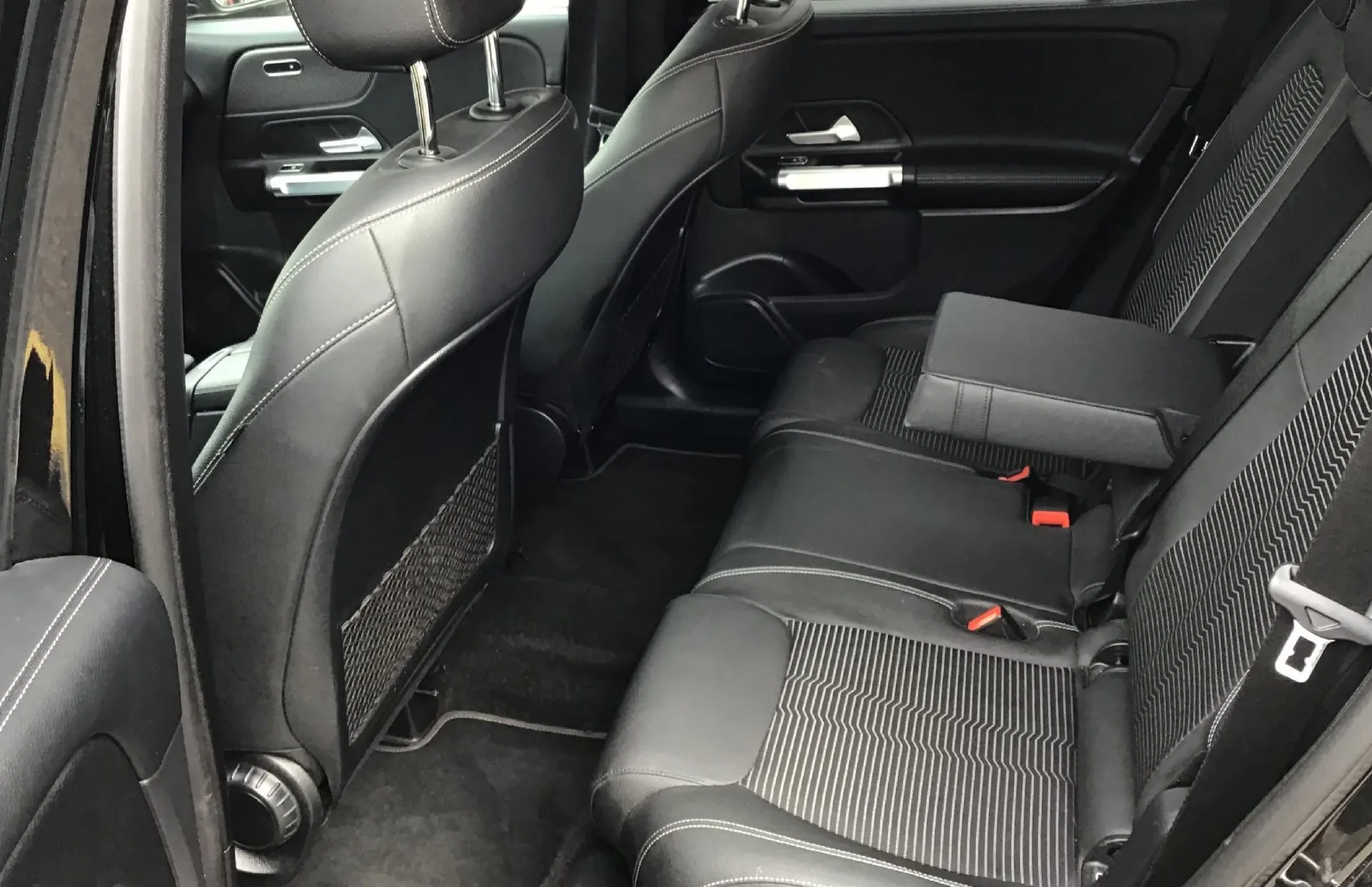 Zunanja slika - Mercedes-Benz GLB-Razred - GLB 180 d URBAN PAKET-NOČNI PAKET-KAMERA-NAVI - 8