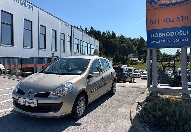 Zunanja slika - Renault Clio - 1.2 16V Dynamique Confort KOT NOV 1 LASTNIK - 3