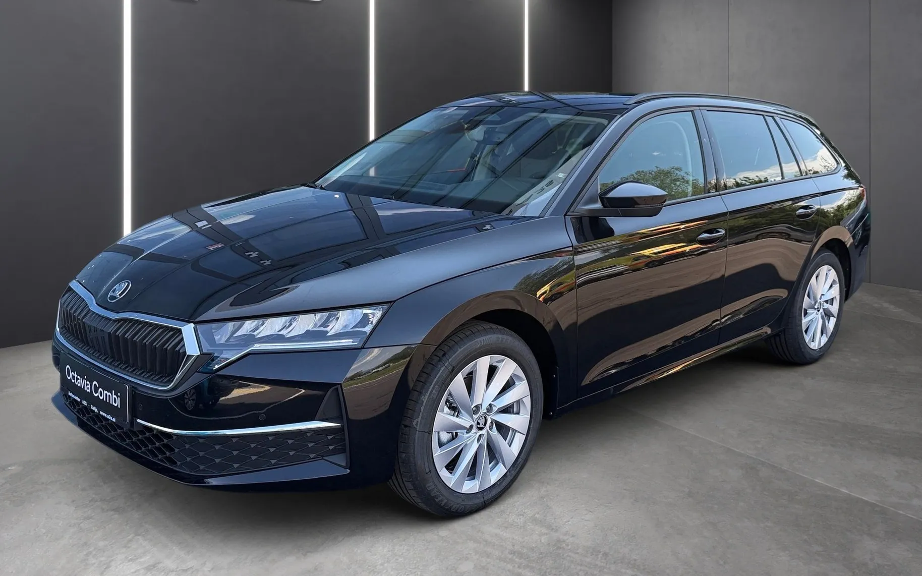 Zunanja slika - Škoda Octavia - Combi 2.0 TDI Family DSG... - 1