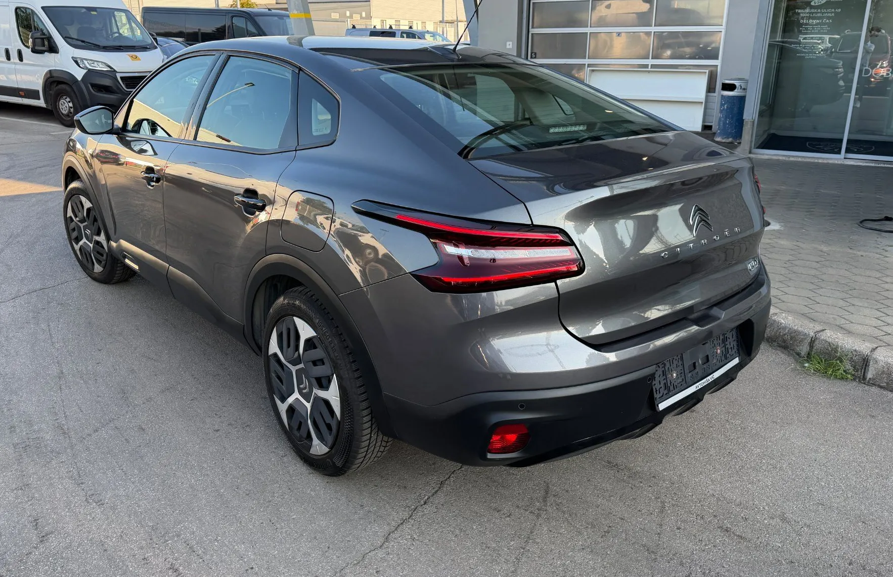 Zunanja slika - Citroën C4 X - Feel 1.2 Puretech 100 1.LASTNIK SLO - 5