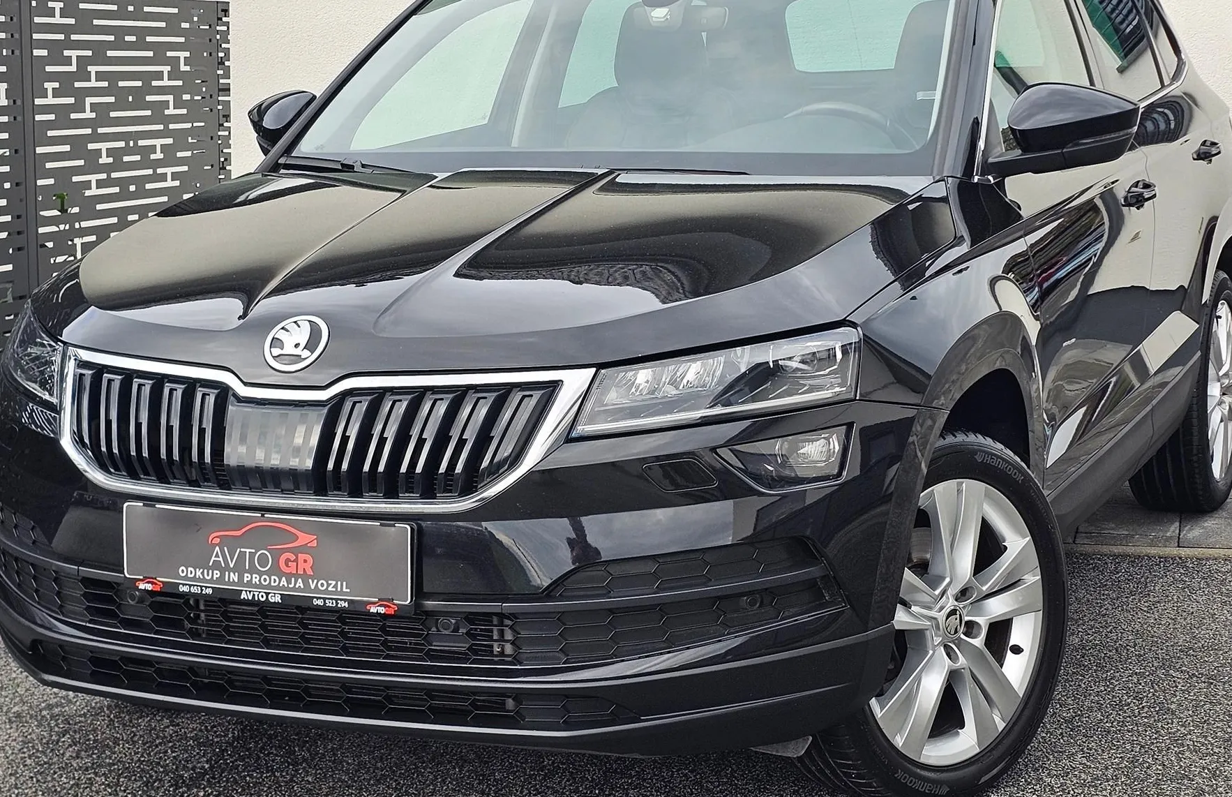 Zunanja slika - Škoda Karoq - 1.5 TSI ACT -SportLine- DSG-SPORT-LED-PANO-ALKANT - 11