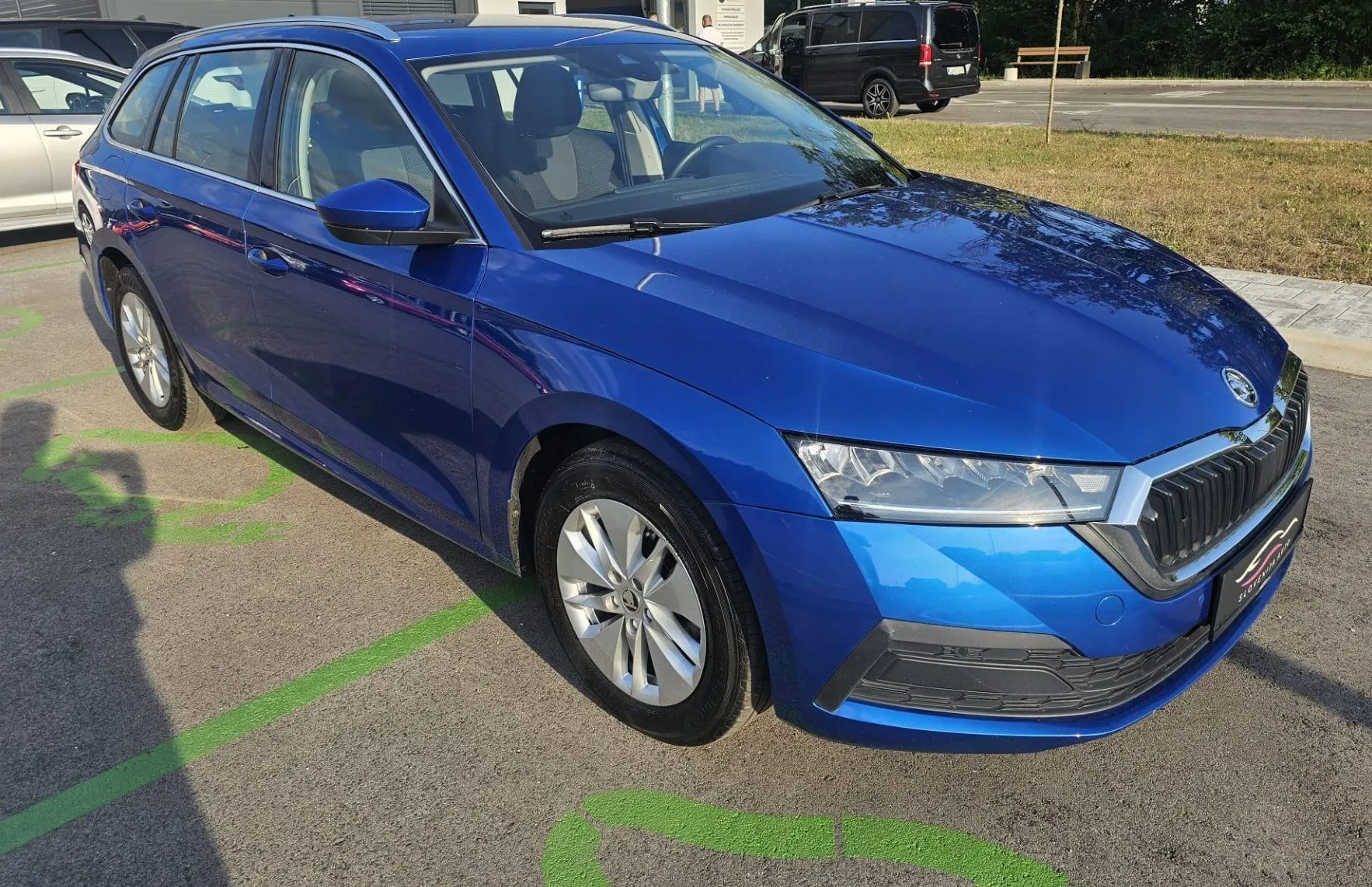 Zunanja slika - Škoda Octavia - Combi 2.0TDI Ambition DSG|FuLED|alu|wirtual|kamera - 3