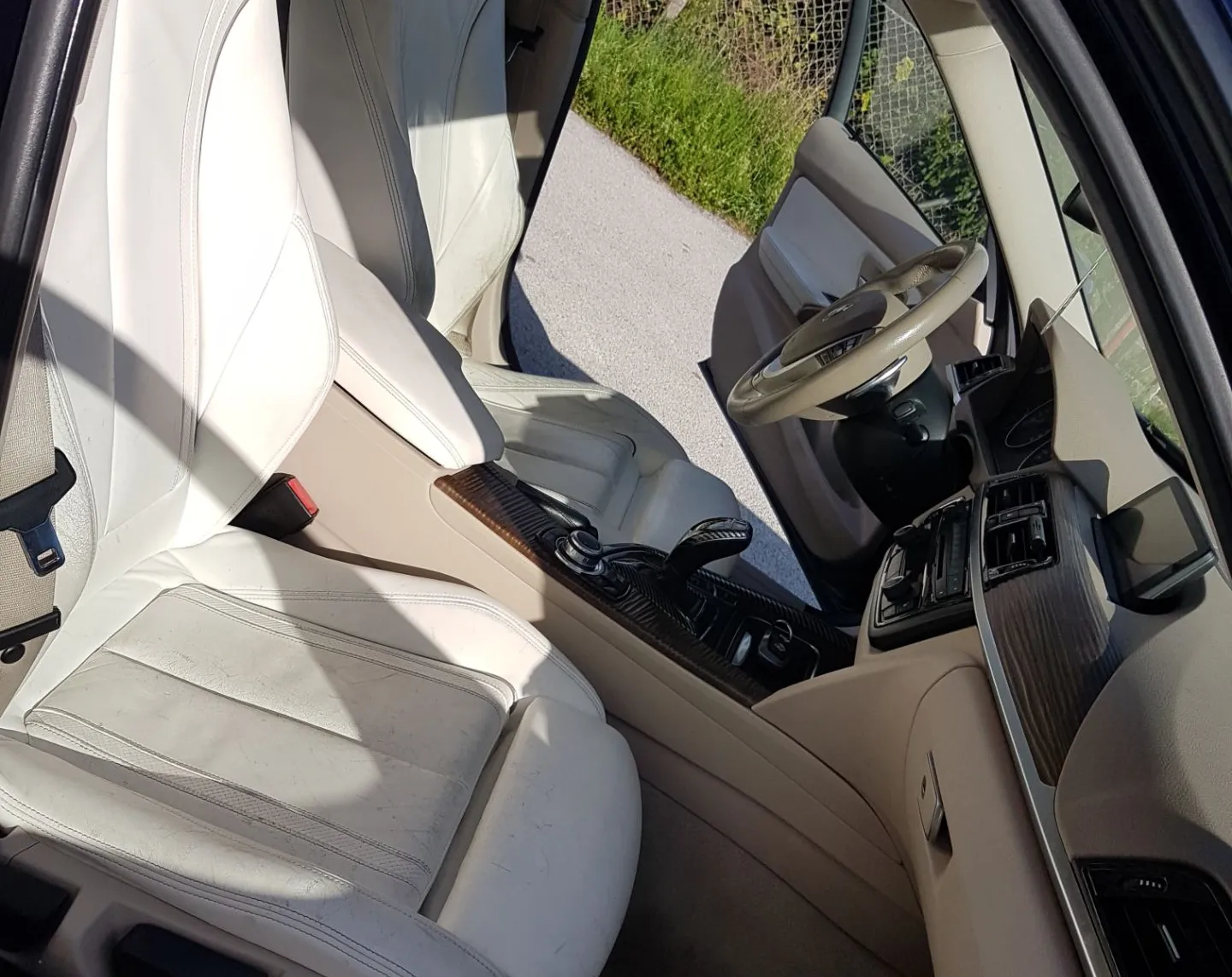 Zunanja slika - BMW Serija 3 - 320d xDrive Touring AUT - 14