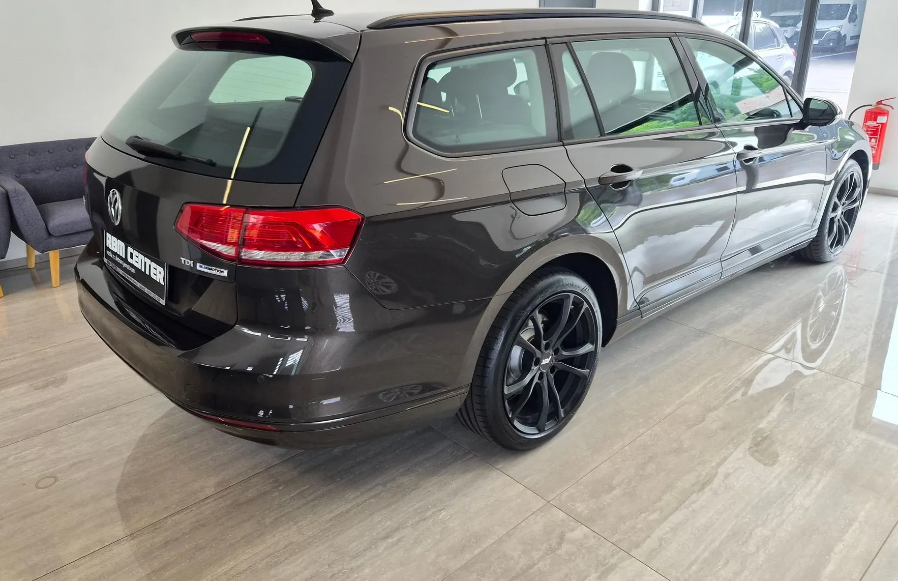 Zunanja slika - VW Passat - Variant 1.6 TDI BMT Trendline NAVI|GR.SED|PDC|ACC - 2