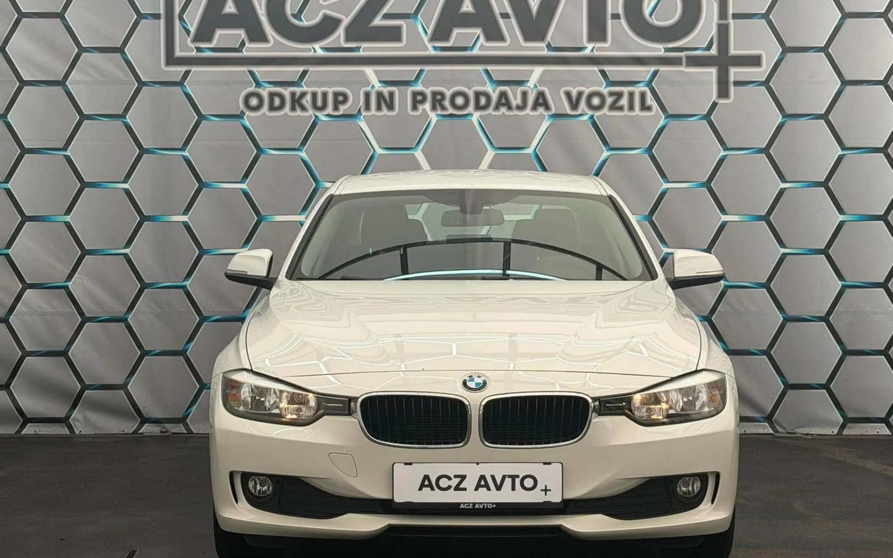 Zunanja slika - BMW serija 3: - 316D•SLO•DIGI KLIMA•LIMUZINA•PDC SENZORJI•KREDIT•. - 2
