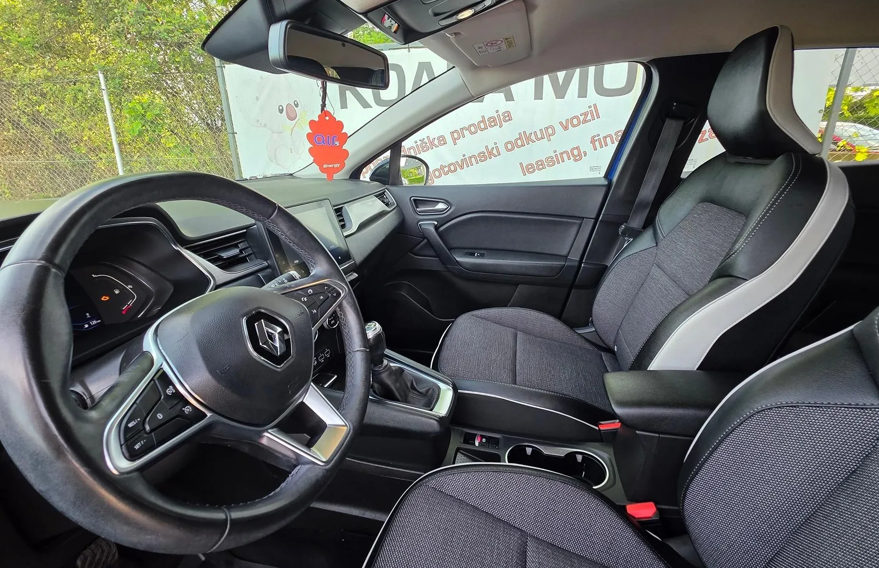 Zunanja slika - Renault Captur - 1.5DCI LIMITED LED-ALU-VIRTUAL-1.LASTNIK-SLOVENSKI - 11