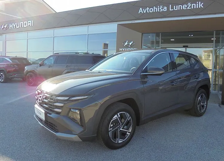Zunanja slika - Hyundai Tucson - 1.6 T-GDI 150 TREND 2WD°WINTER° ZALOGA ° - 1