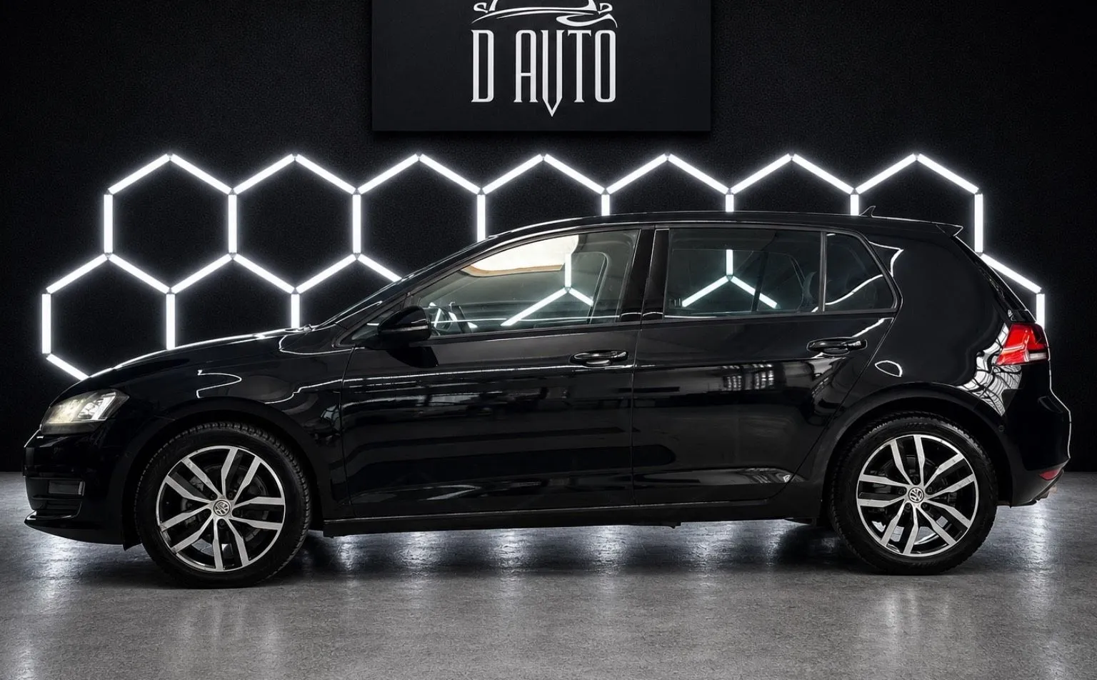 Zunanja slika - Volkswagen Golf - 2.0 TDI BMT Highline DSG+NAVI+PDC+GRETJE SEDEZEV.. - 8
