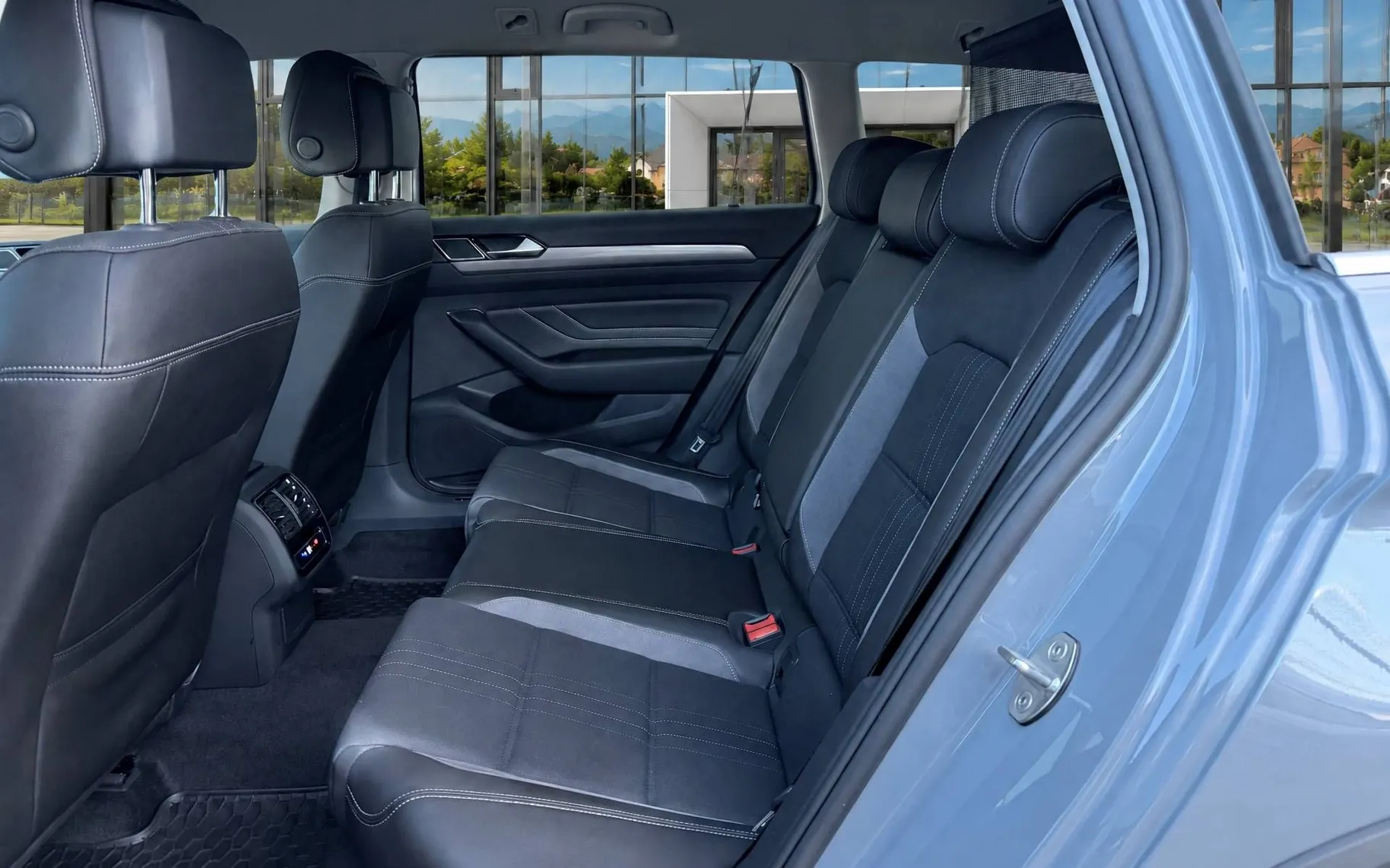 Zunanja slika - Volkswagen Passat Alltrack - 4motion 2.0 TDI BMT SCR DSG-Vlečna kljuka-IQ Light - 6