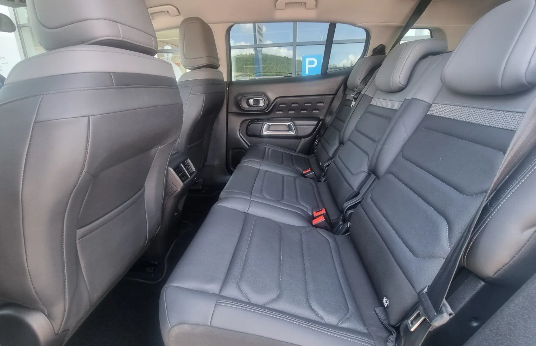 Zunanja slika - Citroën C5 Aircross - 1.6PHEV 225 Shine Pack - Avtomatik - SAMO 27.072KM - 10