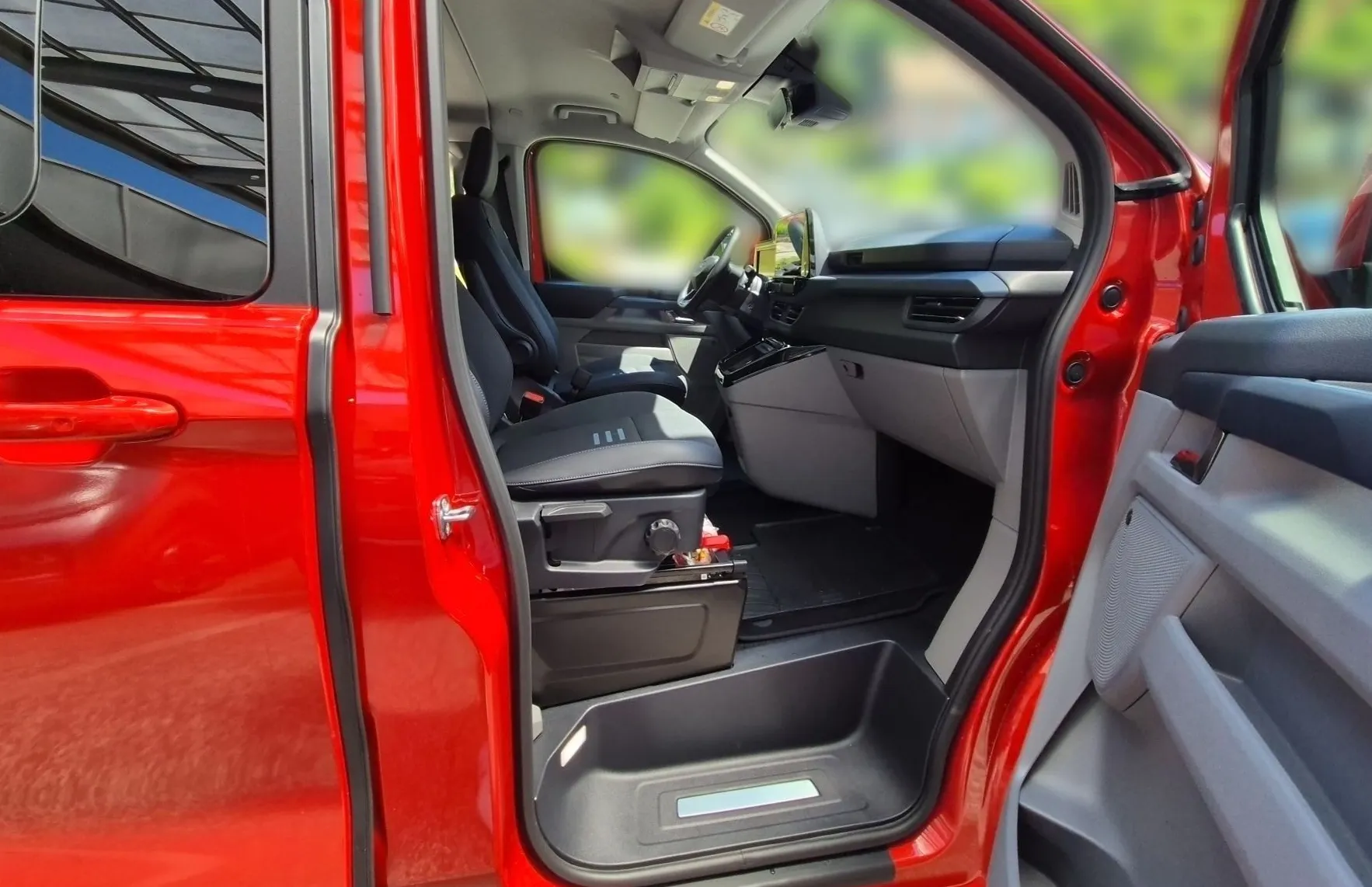 Zunanja slika - Ford Tourneo - Custom ACTIVE 217PS 71.4kWh RWD L2 - 13