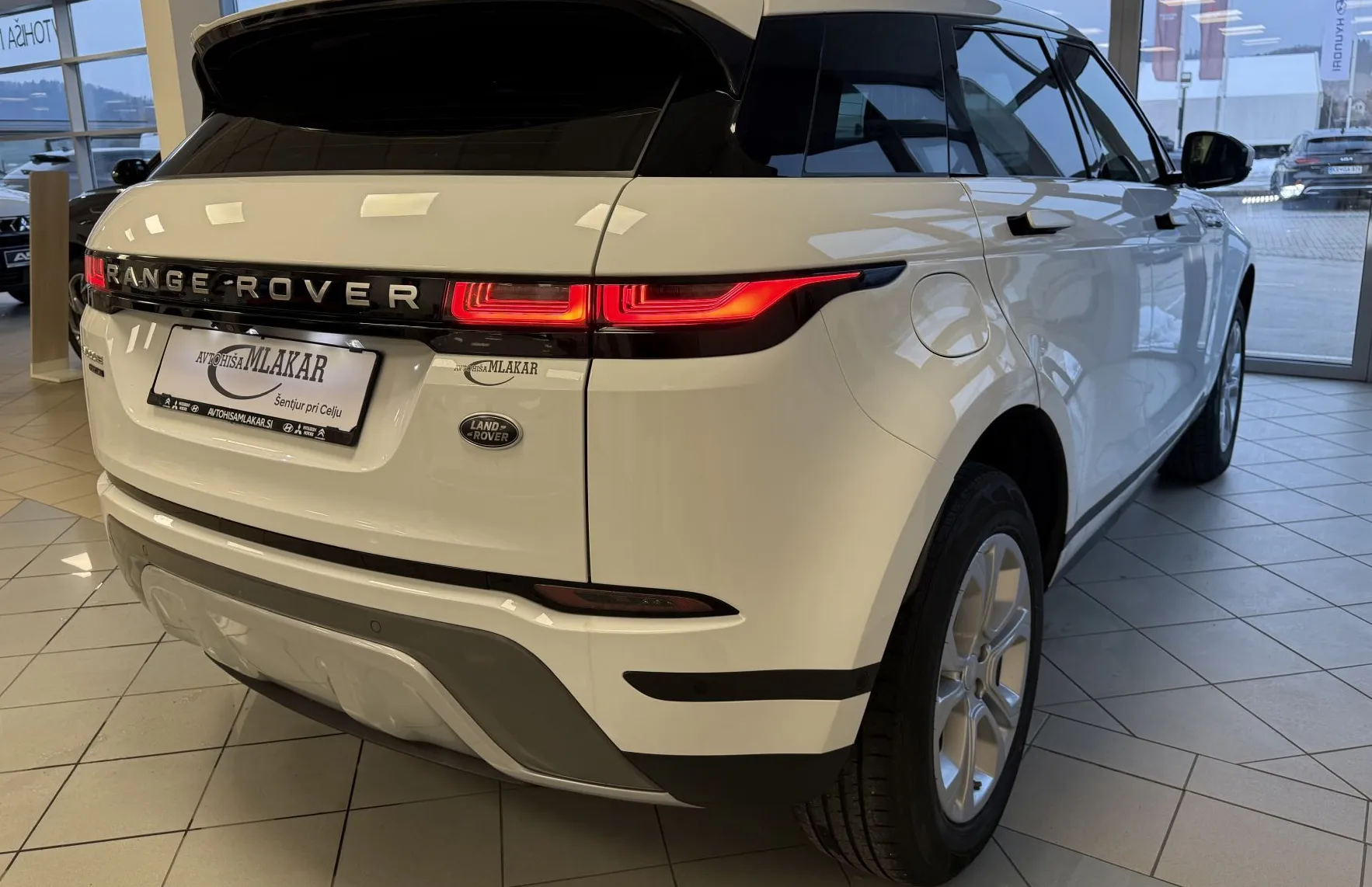 Zunanja slika - Land Rover Range Rover Evoque - 2.0 TD4 DYNAMIC 4WD AUT. -1.LASTNIK-LED-NAVI-K - 7