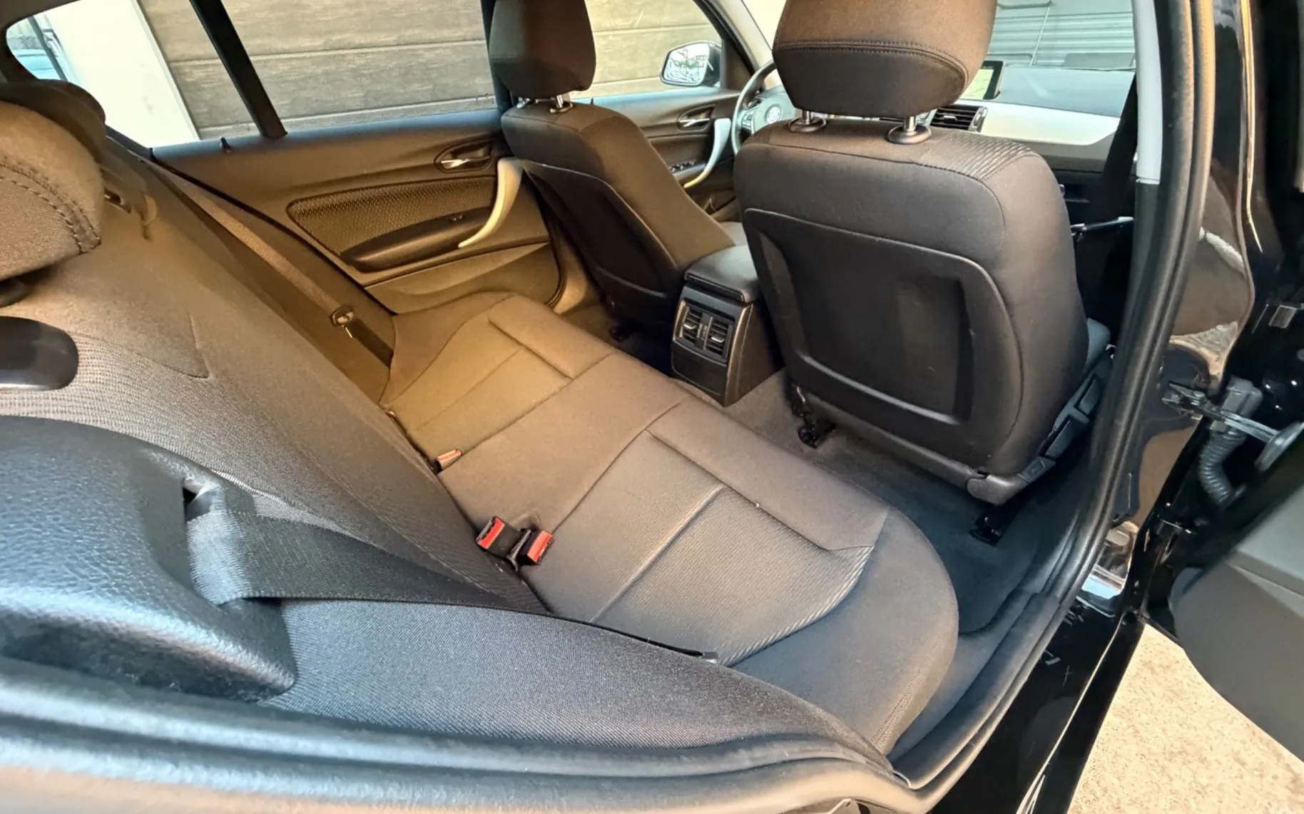 Notranja slika - BMW serija 1: - 118d Sport Line-LED-NAVI-KAMERA - 11