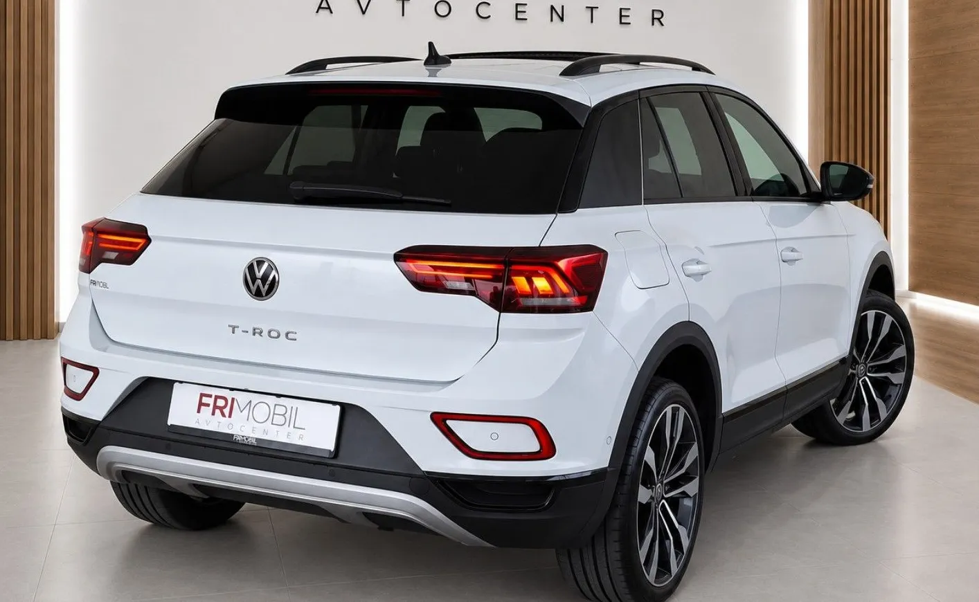 Zunanja slika - Volkswagen T-Roc - 1.5 TSI Sport DSG•PANO•MRTVI KOTI•KEYLESS•ACC• - 3