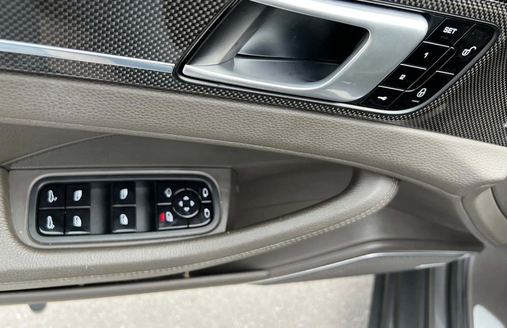 Zunanja slika - Porsche Panamera - 4S garancija Porsche approved do 01.2028 - 18