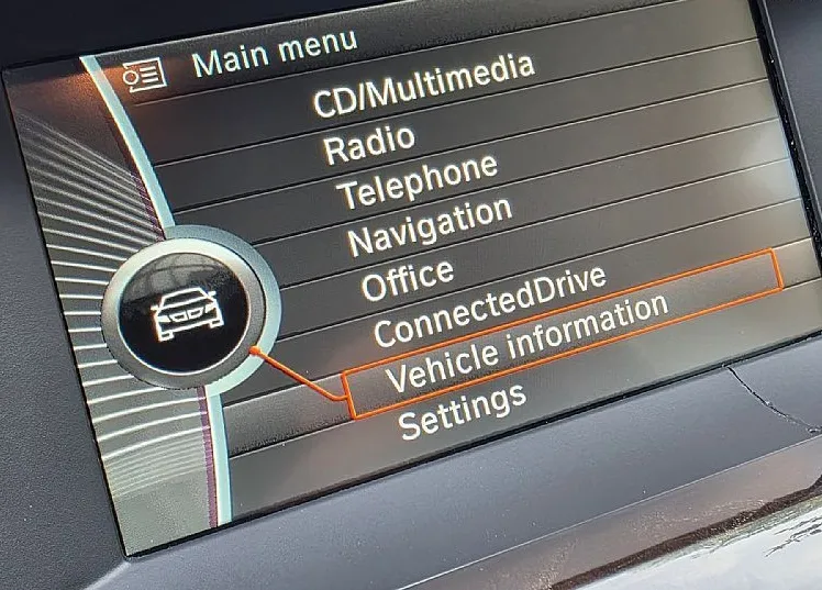 Zunanja slika - BMW Serija 5 - Touring: 525D AVTOMATIK LED-NAVI-GRETJE SEDEŽEV-ALU - 15