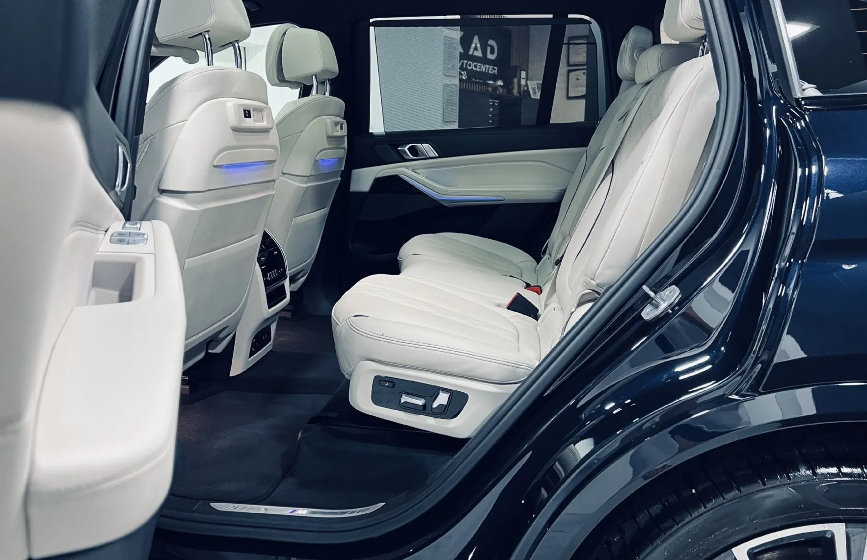 Zunanja slika - BMW X7 - serija : xDrive40i M SOFT-PANO-LASER-KAM360-22COL -4CONTR.. - 9