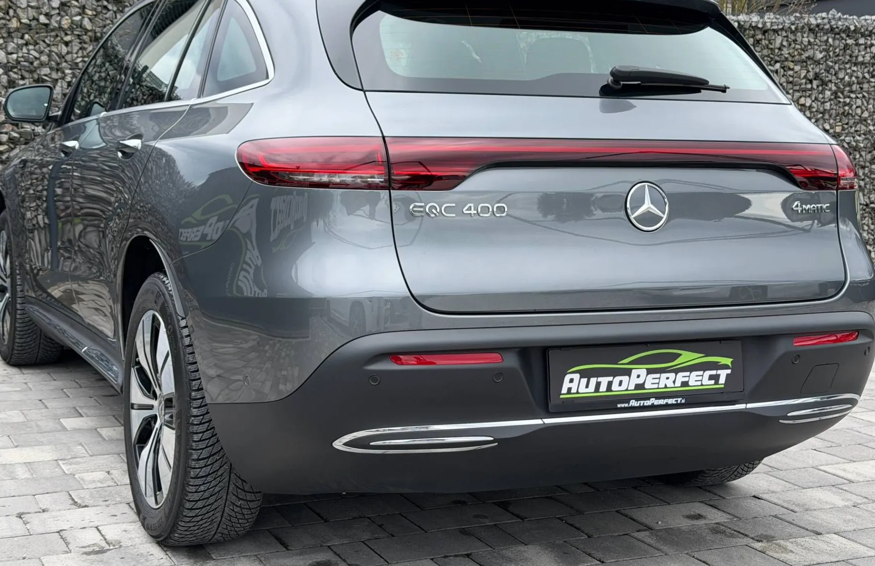 Zunanja slika - Mercedes-Benz EQC - 400 4MATIC |SLO|1.LASTNIK|KAM|MASAZA|AMBI|ACC|... - 4