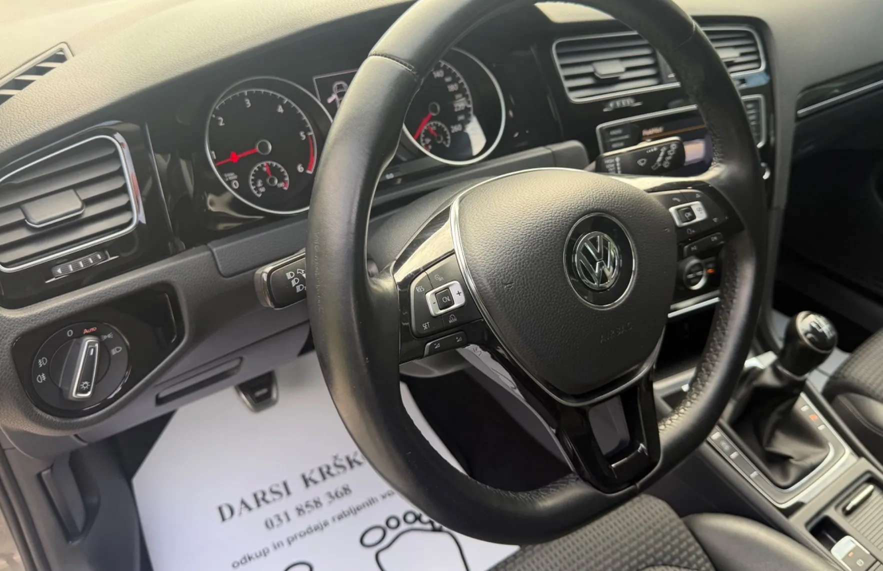 Zunanja slika - Volkswagen Golf - Variant 2.0 TDI 150PS Highline LED NAVI PDC ALU17 - 14