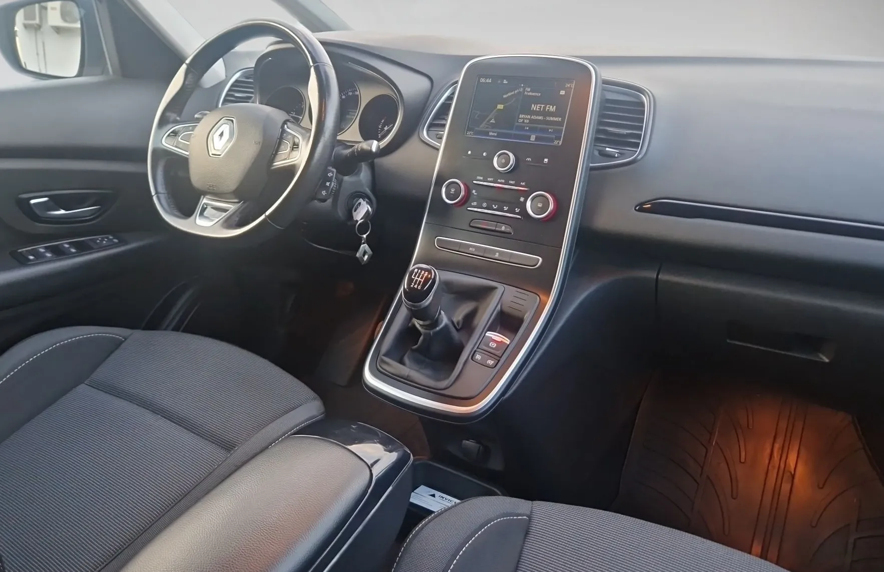 Zunanja slika - Renault Scénic - Scenic Energy dCi 110 - 18