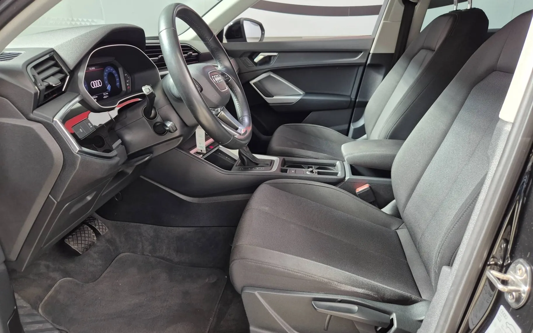 Zunanja slika - Audi Q3 - 35 TFSI S tronic 110 150 ODLIČEN SUPER PRILOŽNO - 5