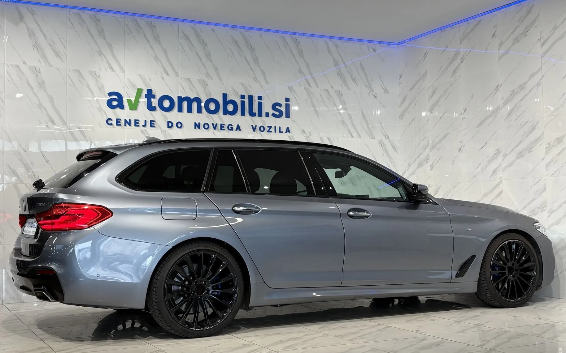 Zunanja slika - BMW serija 5 Touring: - 530d|xD|M|ACC|Laser|360K|HUD|BW|NightV|Zračno|TV| - 5
