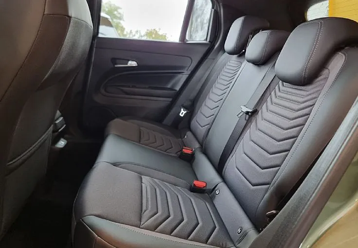 Zunanja slika - Jeep Avenger - 1.2 E-DCT6 MHEV 110 Altitude - 10