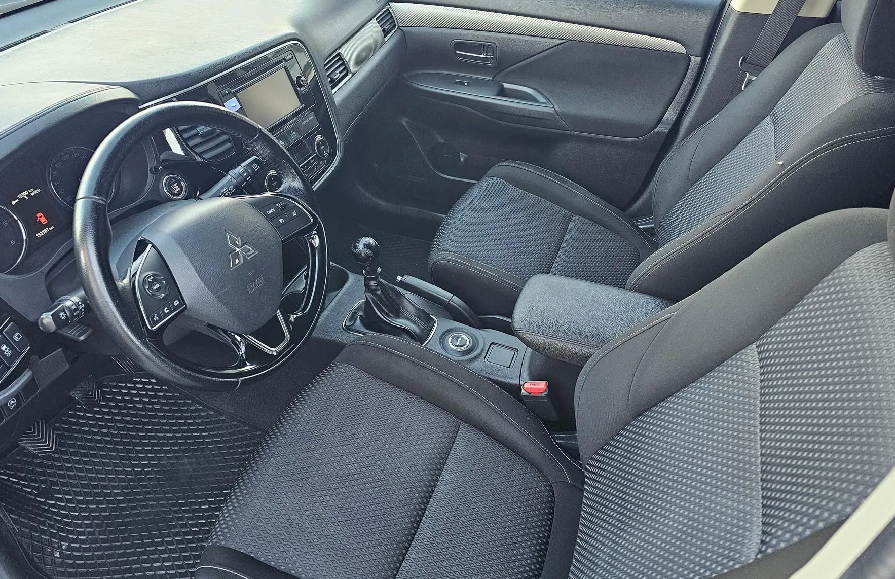 Zunanja slika - Mitsubishi Outlander - 4WD 2.2 DI-D Intense+Le 149.000km-7Sedežov-Odličen - 3