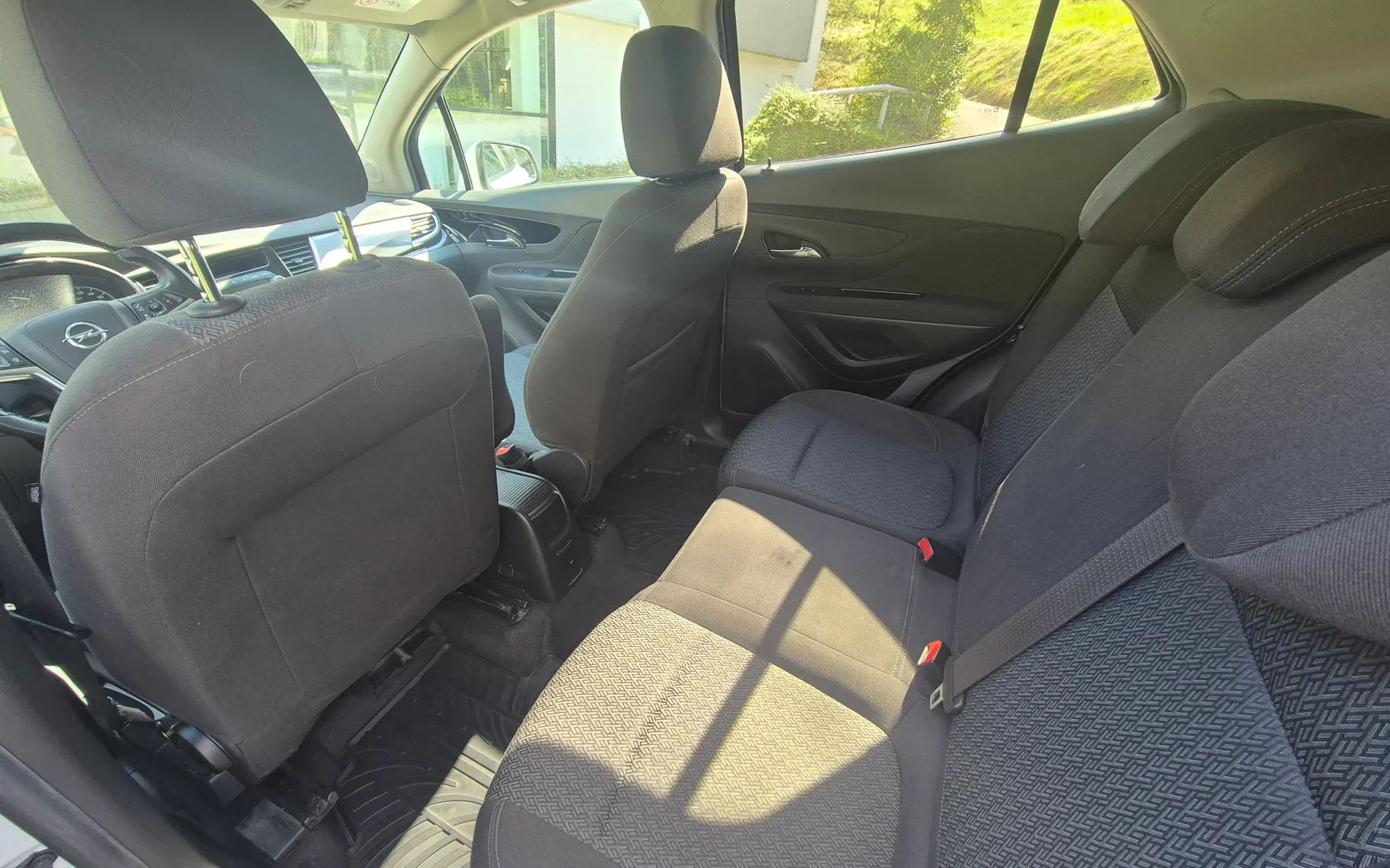 Zunanja slika - Opel Crossland X - Mokka X 1.4 ECOTEC TURBO 103KW ENJOY - 4