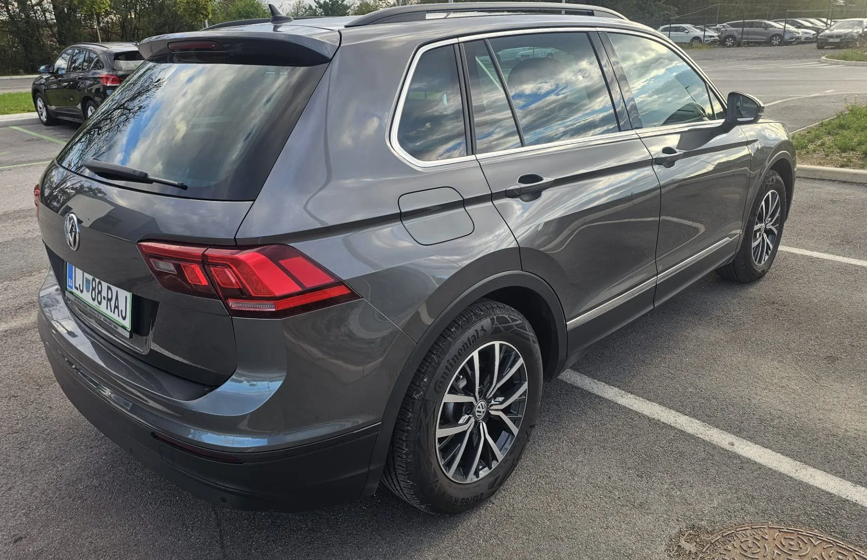Zunanja slika - Volkswagen Tiguan - 2.0 TDI BMT Comfort Edition | SLO poreklo | 1 lastnica - 5