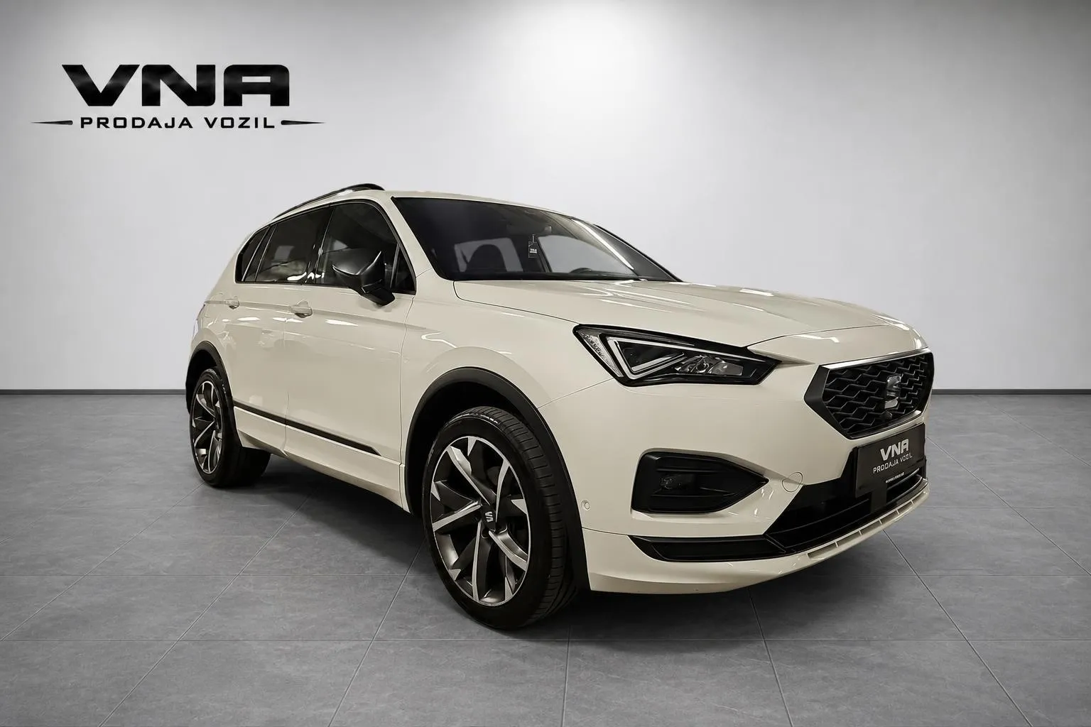 Zunanja slika - Seat Tarraco - 2.0 TDI FR DSG |PANO|WEBASTO|KLJUKA|BLIS|ALU20|TOP - 3