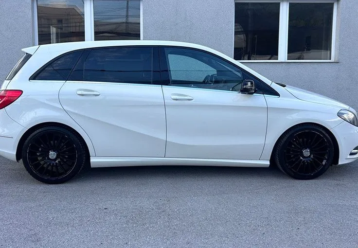 Zunanja slika - Mercedes-Benz B-Razred - B180CDI BlueEFFICIENCY-XSENON-GRETJE SEDEŽEV-18COL - 5