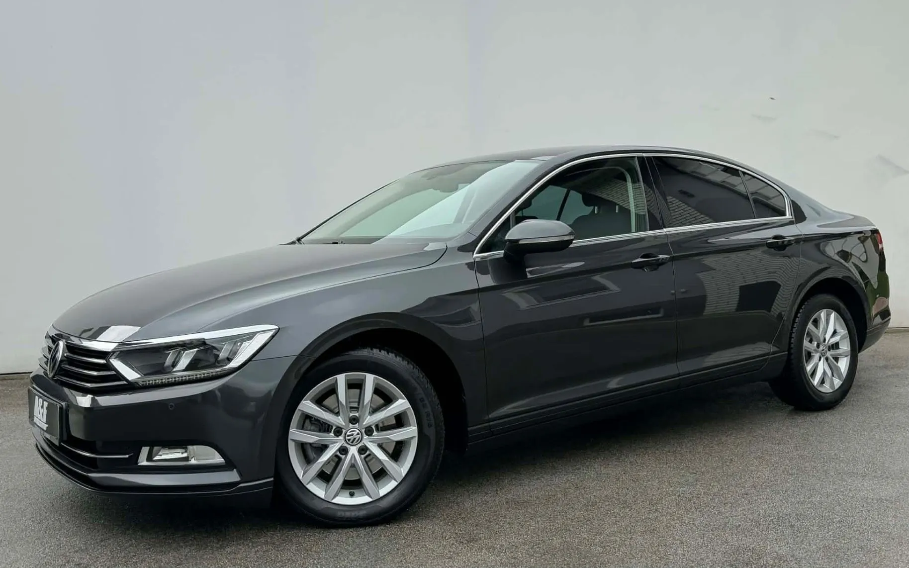 Zunanja slika - VW Passat - 2.0 TDI-H LINE-185.000km-VIRTUAL-LIZING ZA TUJCE-. - 1