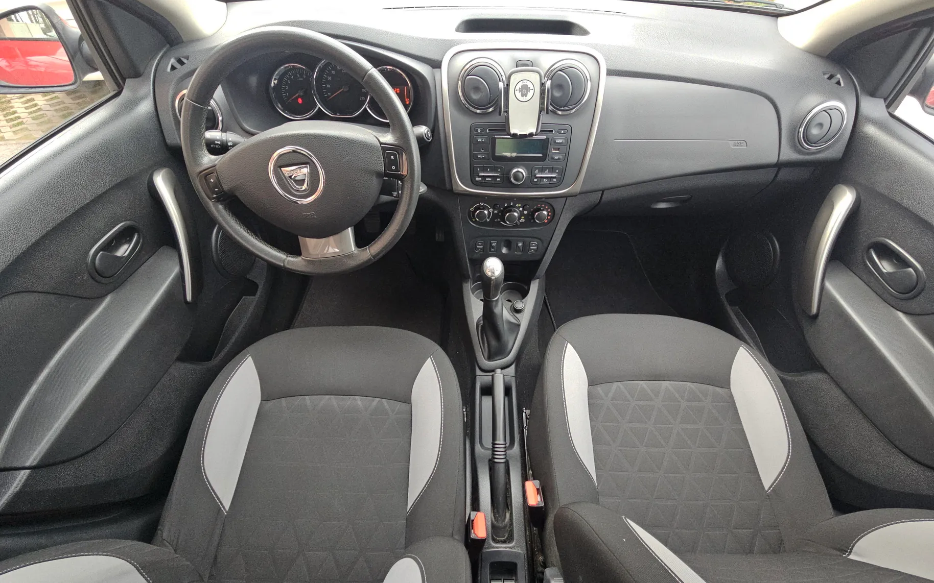 Notranja slika - Dacia Sandero - Stepway 0,9 TCe 90 Prestige - 9