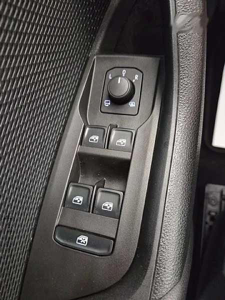 Zunanja slika - Škoda Octavia - Combi 1.5 eTSI 110Kw Style ACC DSG NAVI LED - 17