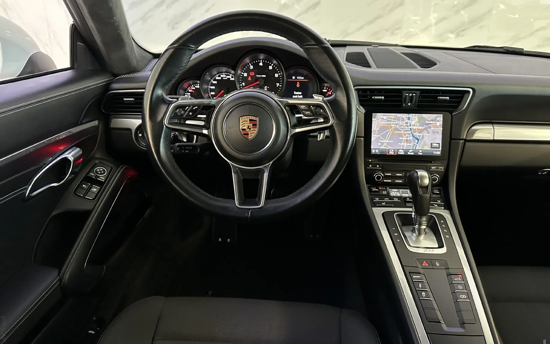 Notranja slika - Porsche 911 - 3.0 CARRERA COUPE - 8