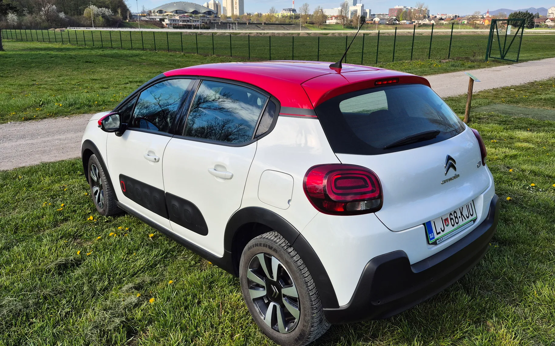 Zunanja slika - Citroën C3 - 1,2 PureTech 83 S&S Shine - 2