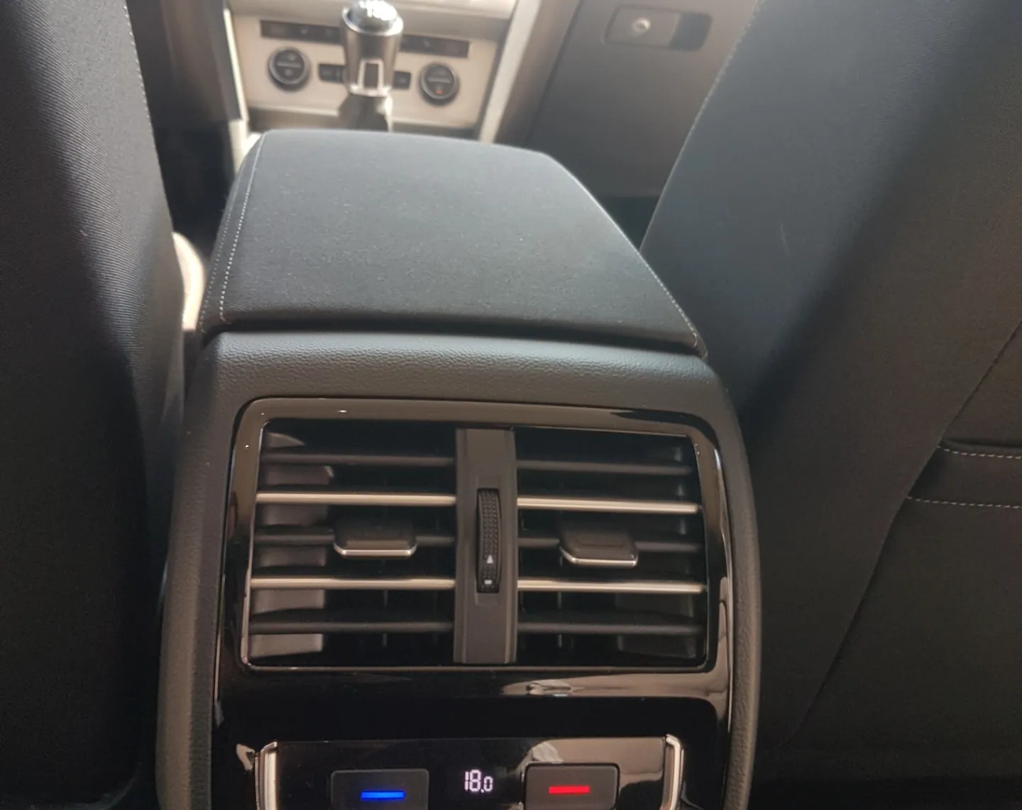 Zunanja slika - Volkswagen Passat - 2,0 TDI BMT Highline - 16