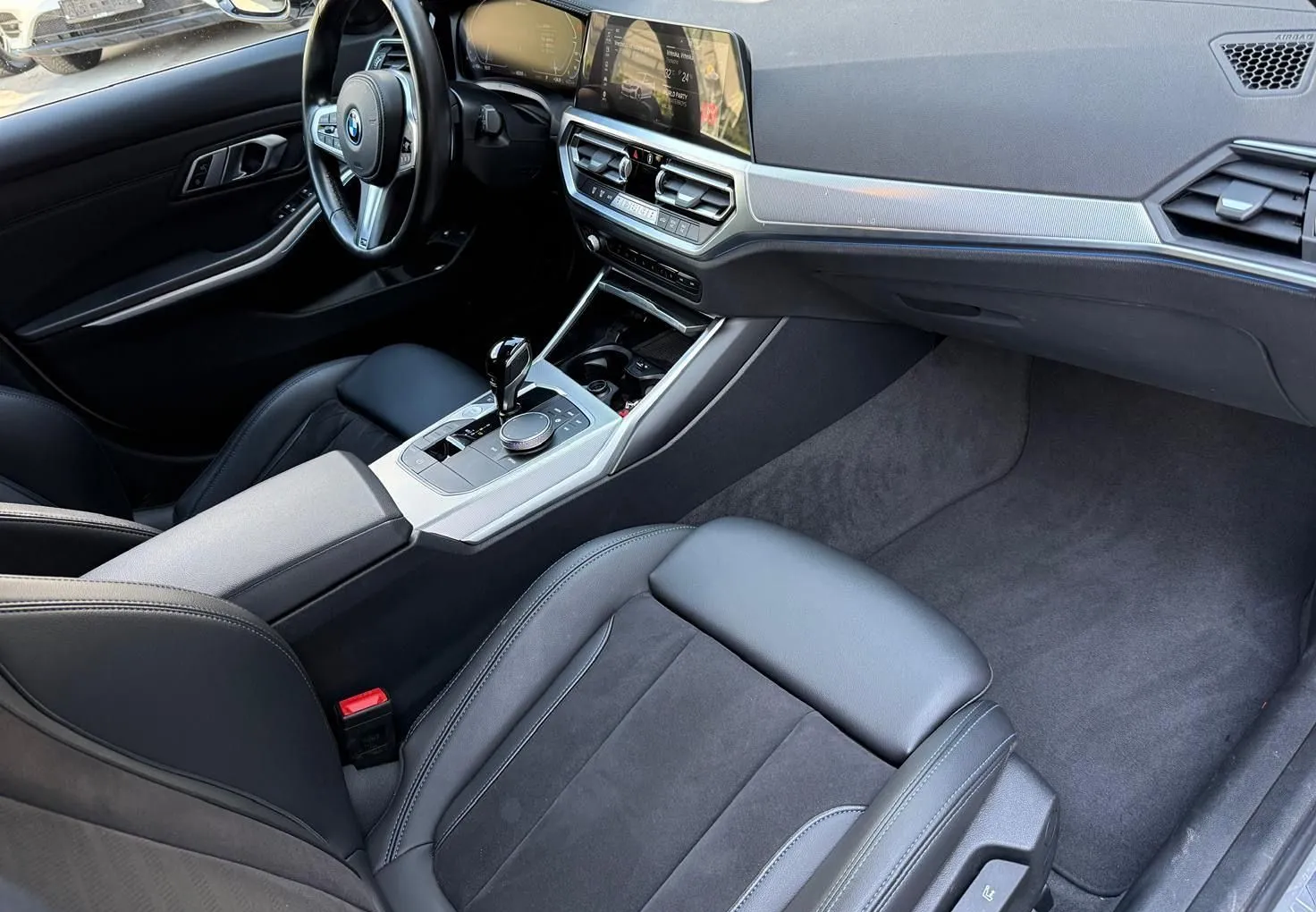 Zunanja slika - BMW Serija 3 - Touring: 320E MSPORT PERFORMANCE-20COL-KAMERA - 10