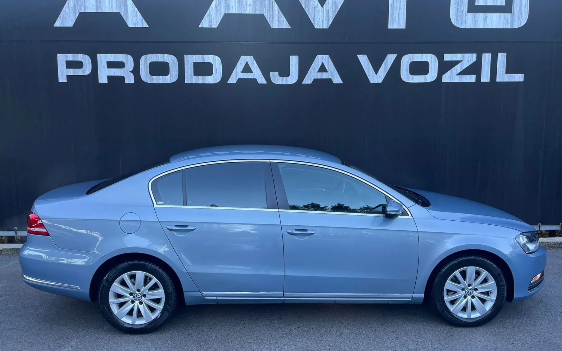 Zunanja slika - VW Passat - 2.0 TDI Comfortline 103kW-2xPDC-ALU-ZELO LEP... - 3
