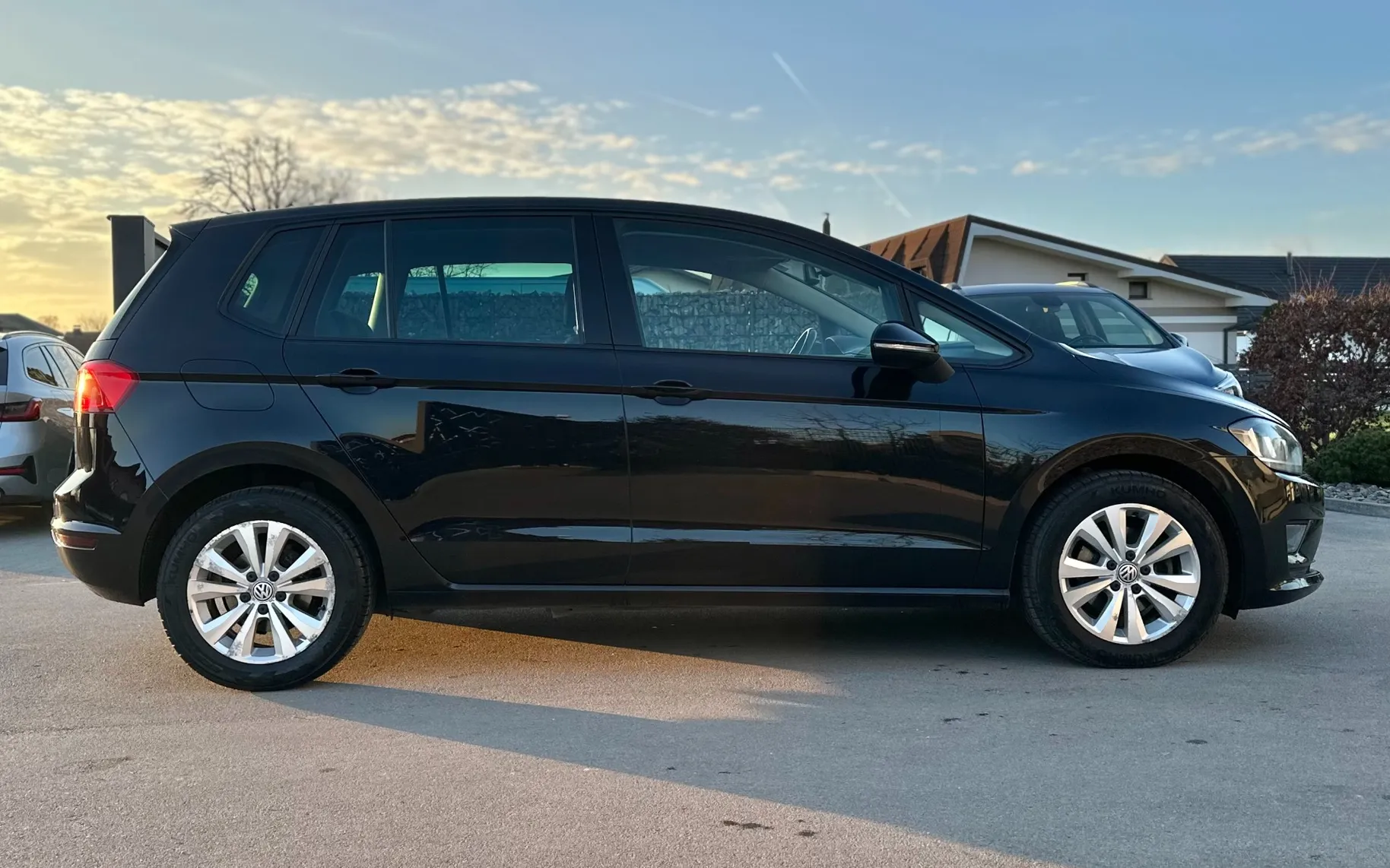 Zunanja slika - Volkswagen Golf - Sportsvan 1.6 TDI DSG Comfortline+ACC+ALU+NAVI+2X PDC - 5