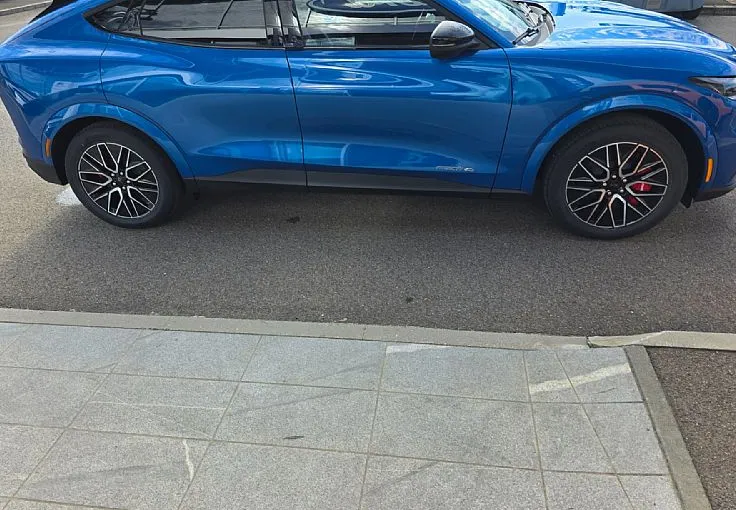 Zunanja slika - Ford Mustang Mach-e - Mustang 4x4 Mach-E  88 kWh  Premium podaljšan dose - 4