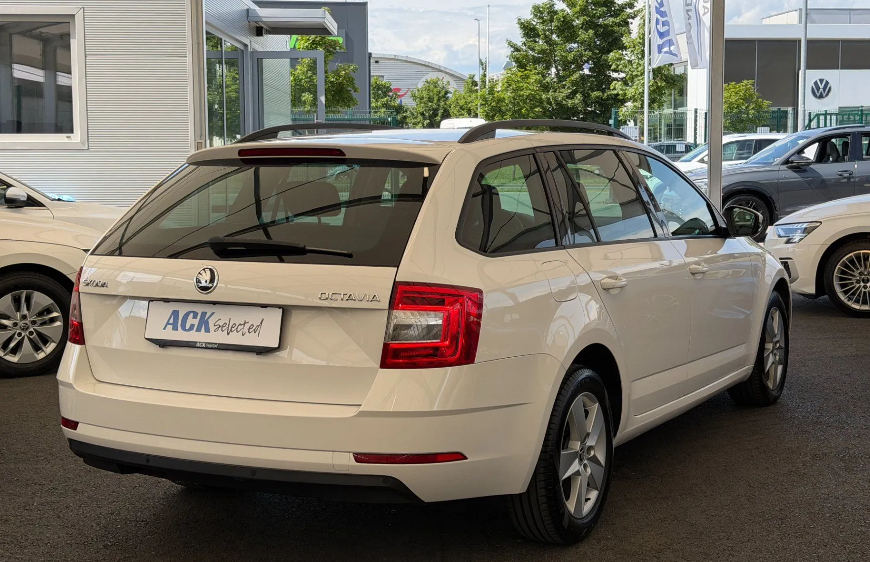 Zunanja slika - Škoda Octavia - Combi Family 2.0 TDI DSG SLO 1.Lastnik - 6