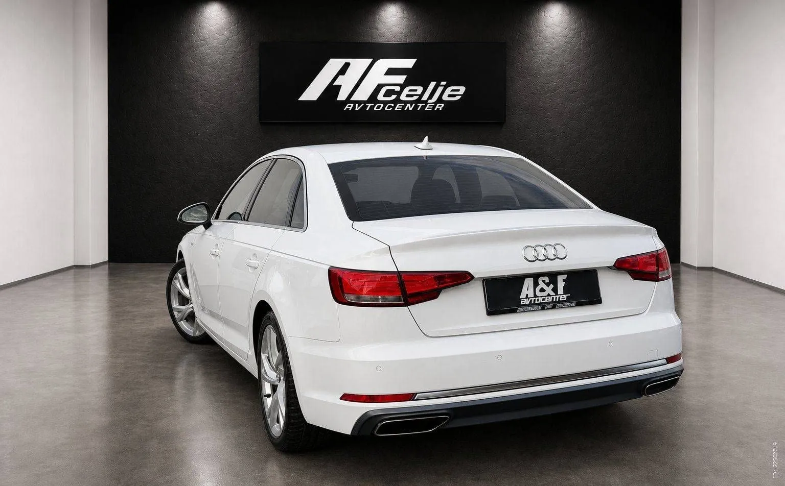 Notranja slika - Audi A4 - 2.0 TDI-AUT-3X S LINE-VIRTUAL-LIZING ZA TUJCE-... - 7