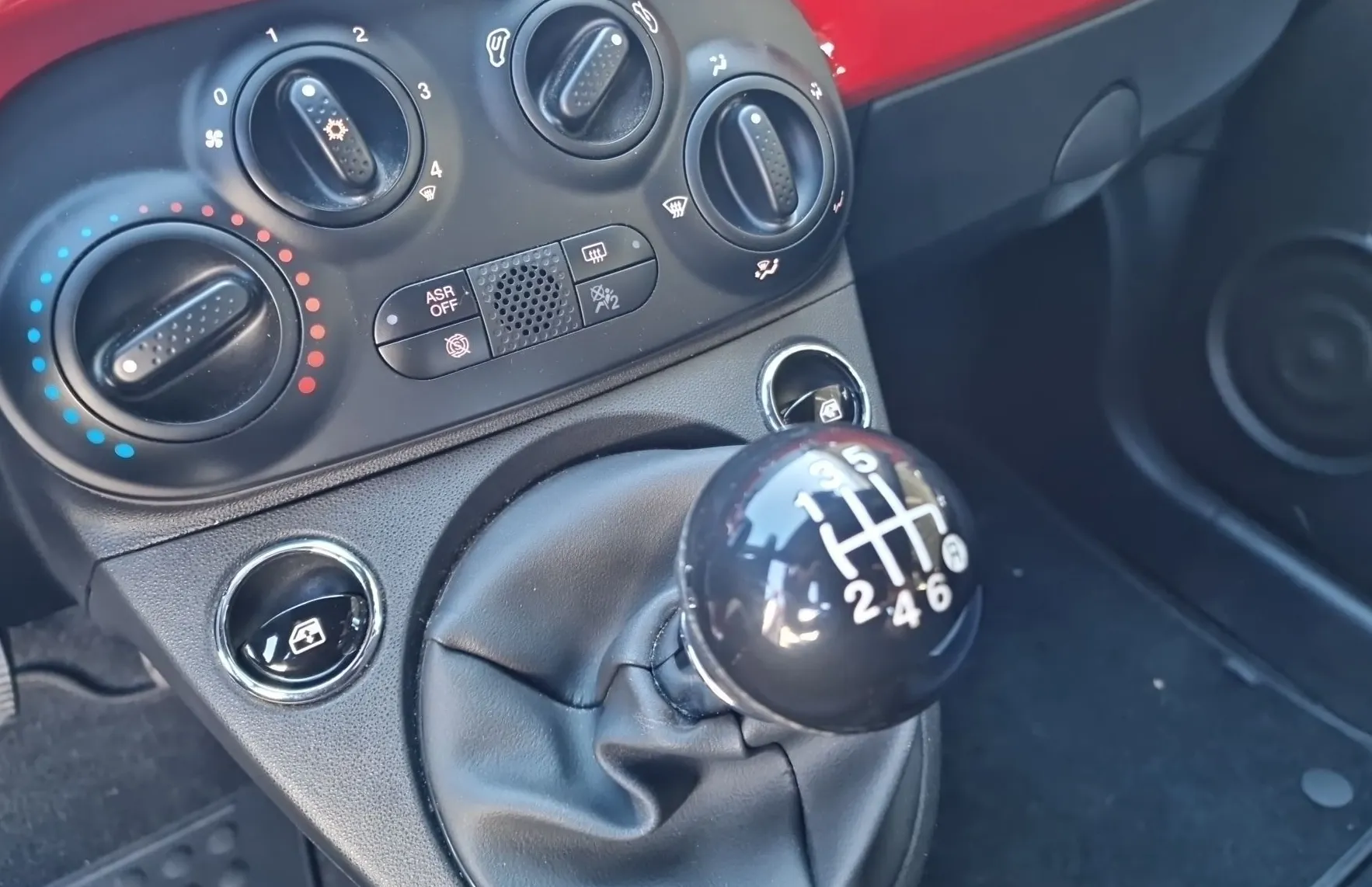 Zunanja slika - Fiat 500C - 1.0 GSE BSG Club MHEV - 13